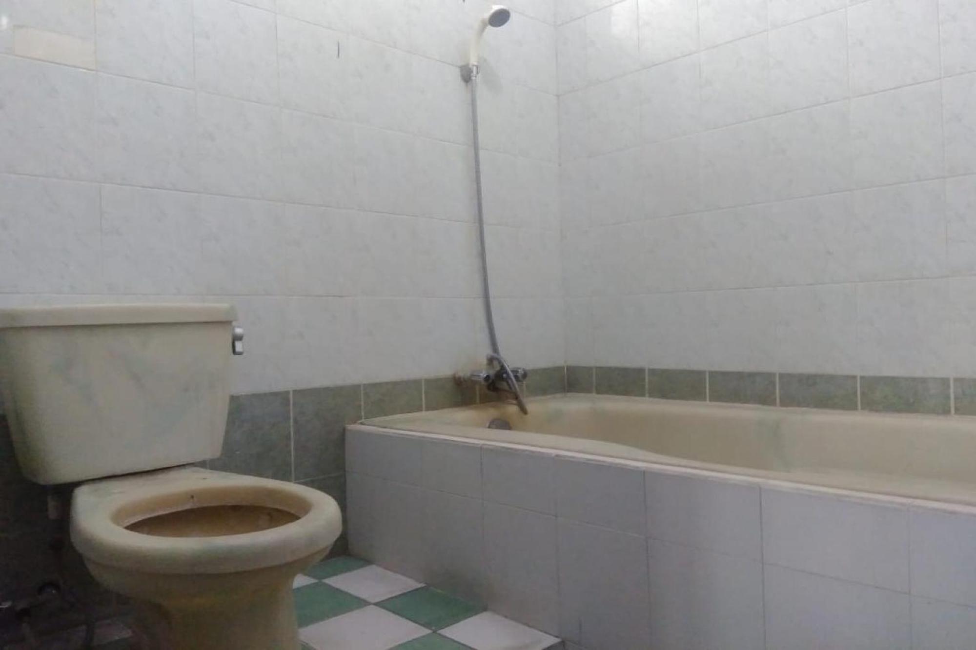 Oyo 90766 Gardenia Boarding House Hotel Пурвокерто Екстериор снимка