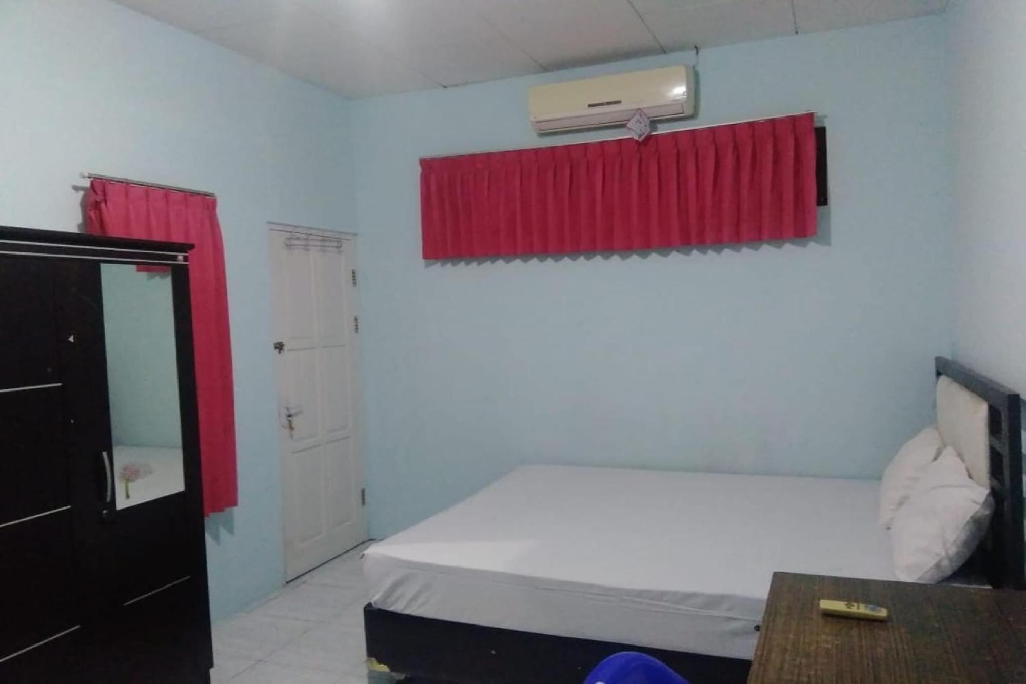 Oyo 90766 Gardenia Boarding House Hotel Пурвокерто Екстериор снимка